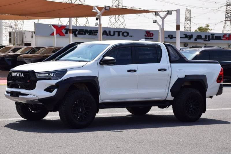 2023 Toyota Hilux GR SPORT thumbnail 4