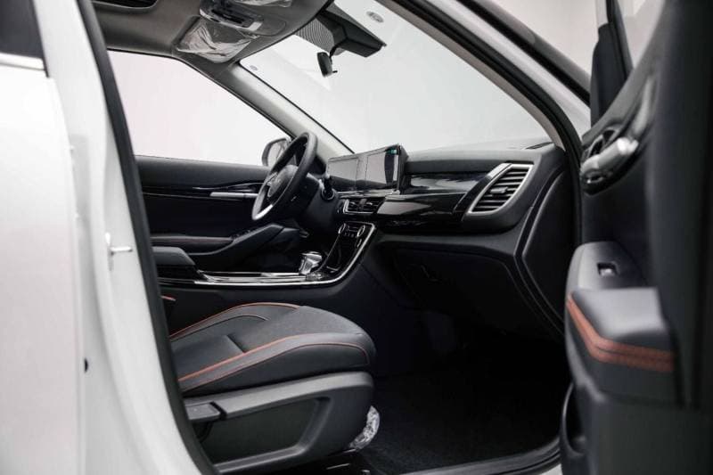 2025 Kia Seltos GLS MID thumbnail 6