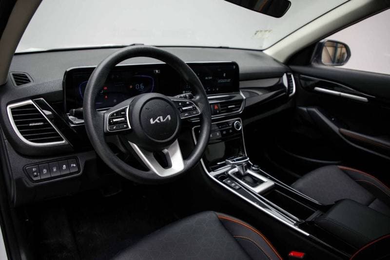 2025 Kia Seltos GLS MID thumbnail 8