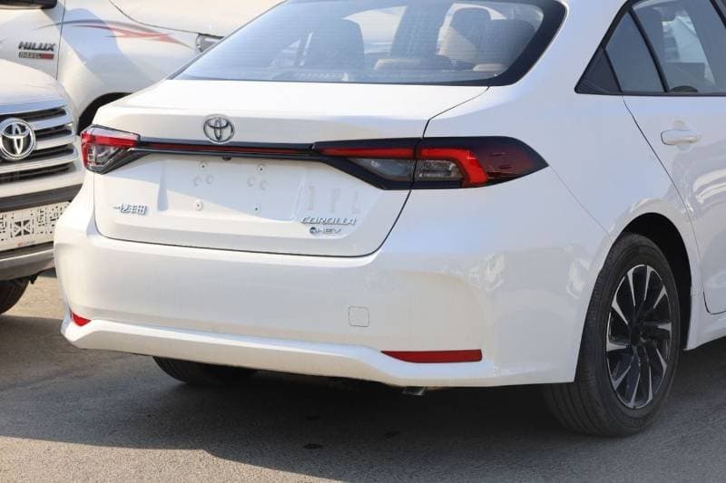 2025 Toyota Corolla XLI EXECUTIVE HEV thumbnail 2