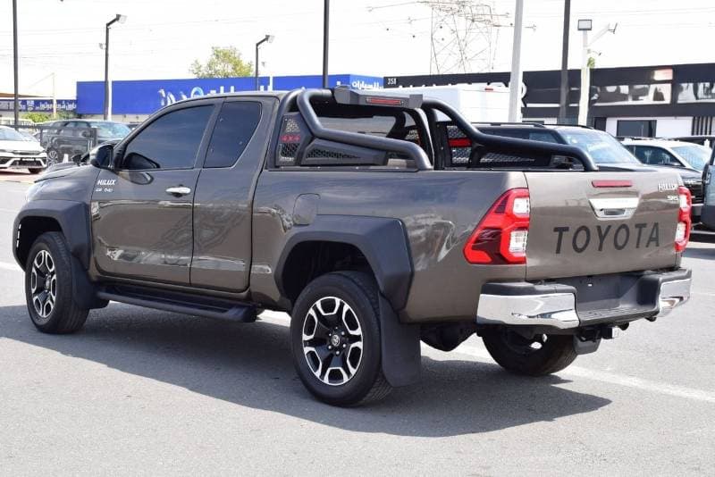2023 Toyota Hilux GR SPORT thumbnail 7