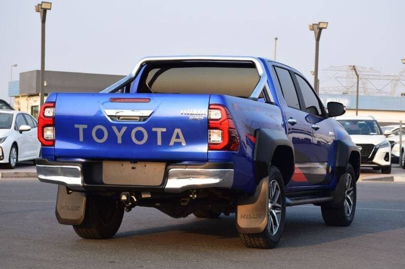 2019 Toyota Hilux TRD thumbnail 5