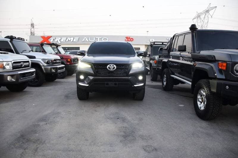 2017 Toyota Fortuner STANDARD D thumbnail 2