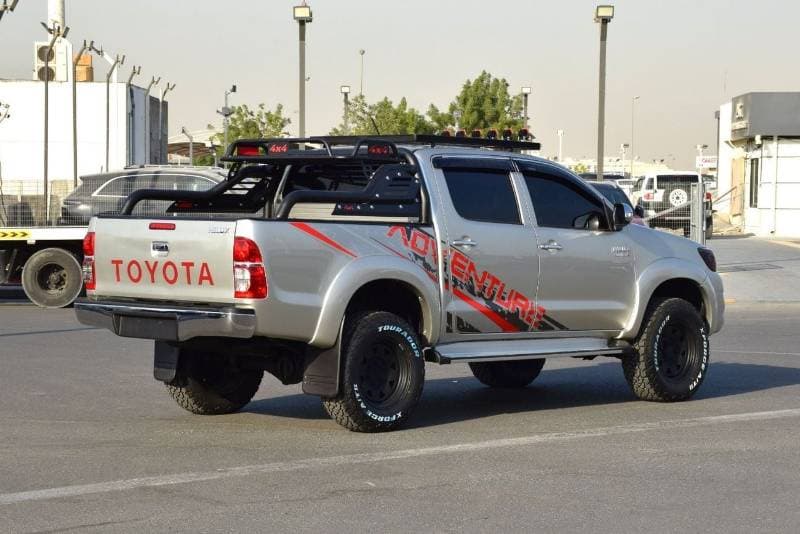 2013 Toyota Hilux DLX thumbnail 5
