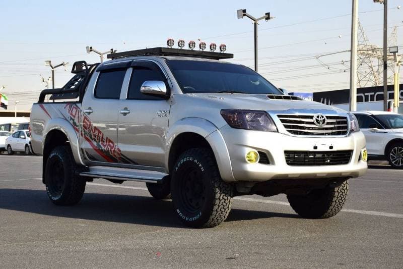 2013 Toyota Hilux DLX thumbnail 7