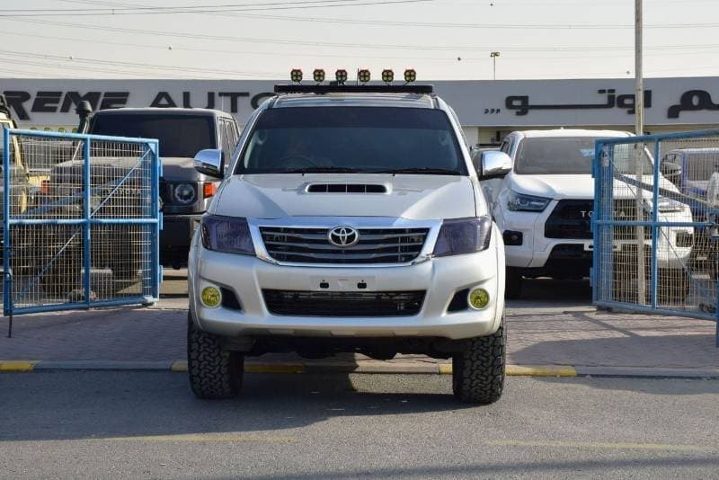 2013 Toyota Hilux DLX thumbnail 8