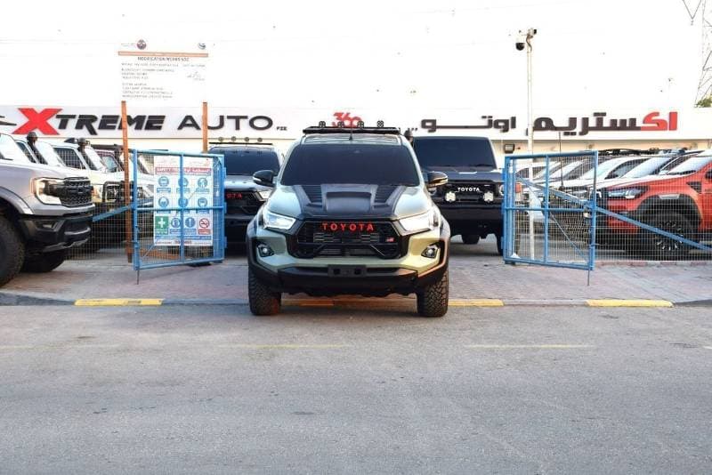 2021 Toyota Hilux SGLX thumbnail 3