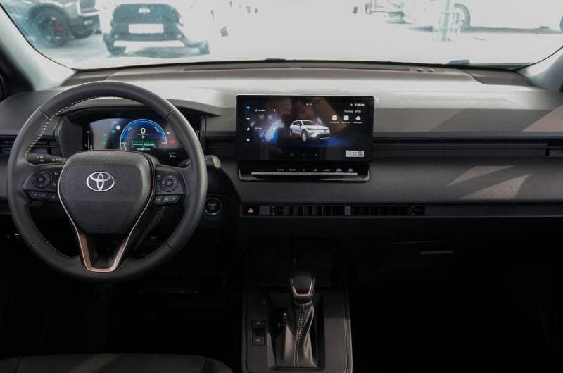 2026 Toyota Corolla Cross XL thumbnail 4