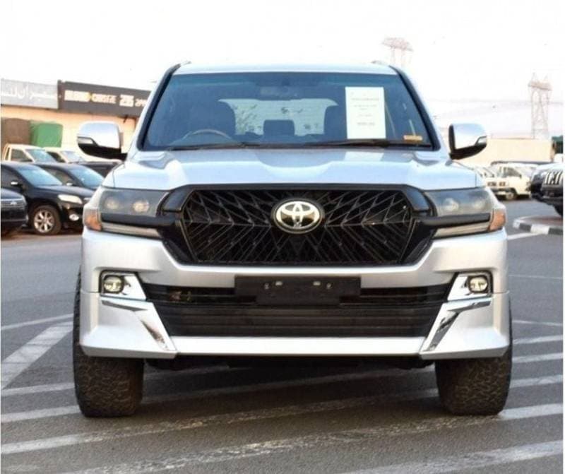 2017 Toyota Land Cruiser VXR thumbnail 2