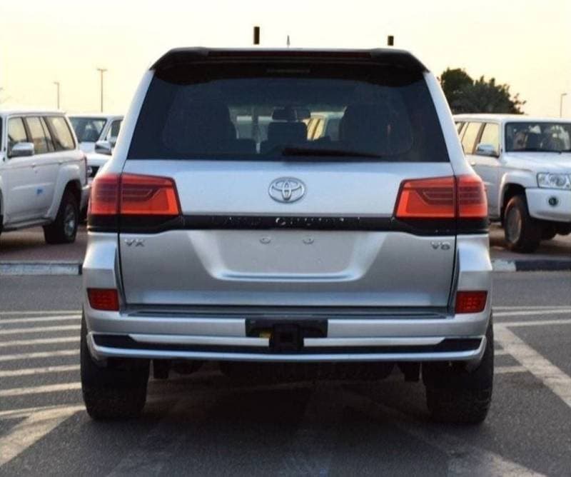 2017 Toyota Land Cruiser VXR thumbnail 5