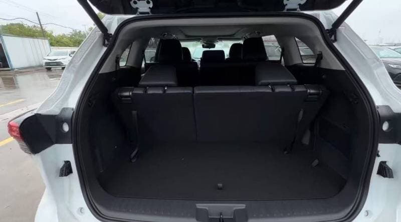 2026 Toyota Highlander Superme 2.5 Hybrid With JBL thumbnail 8