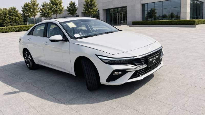 2025 Hyundai Elantra Elite thumbnail 6