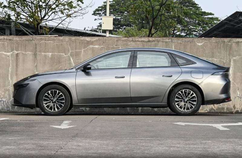 2026 Nissan N6 Max thumbnail 3