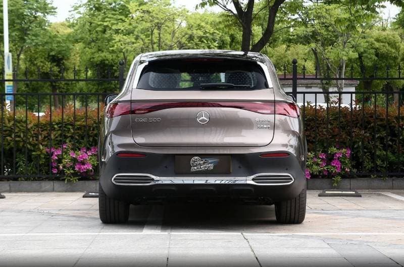 2024 Mercedes Benz EQE 500 4MATIC thumbnail 5