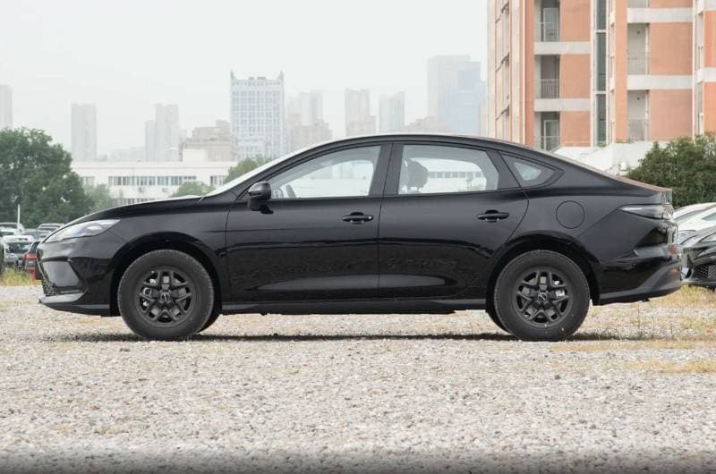 2026 BYD Seal 05 DM i 128KM Luxury thumbnail 3
