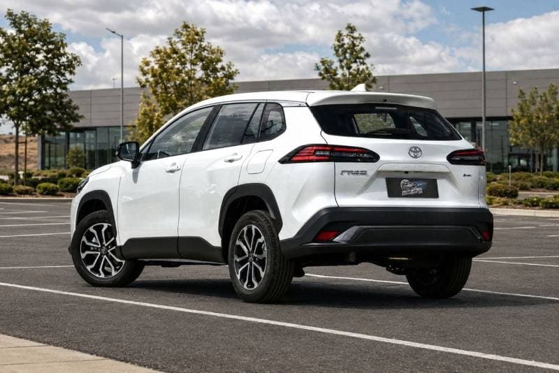 2026 Toyota Frontlander Luxury thumbnail 4