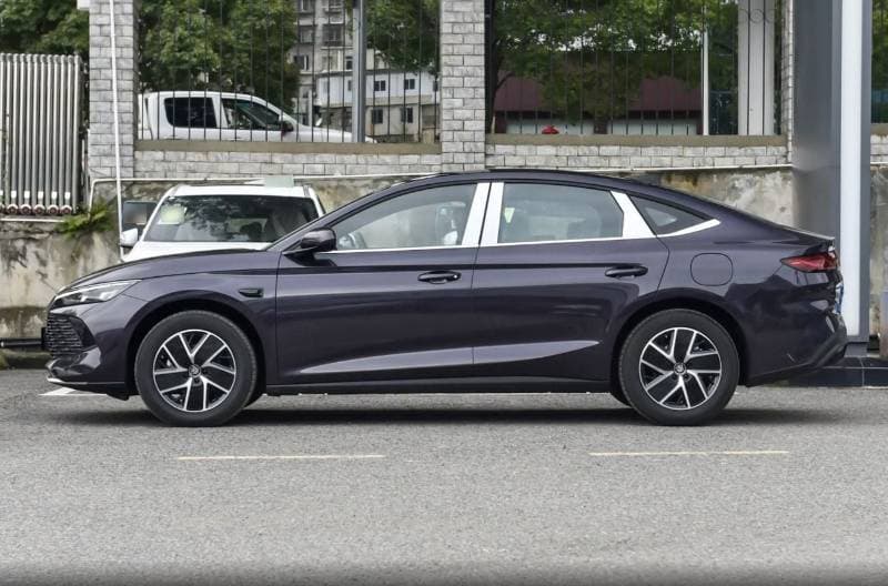2026 BYD Qin L DM i thumbnail 3