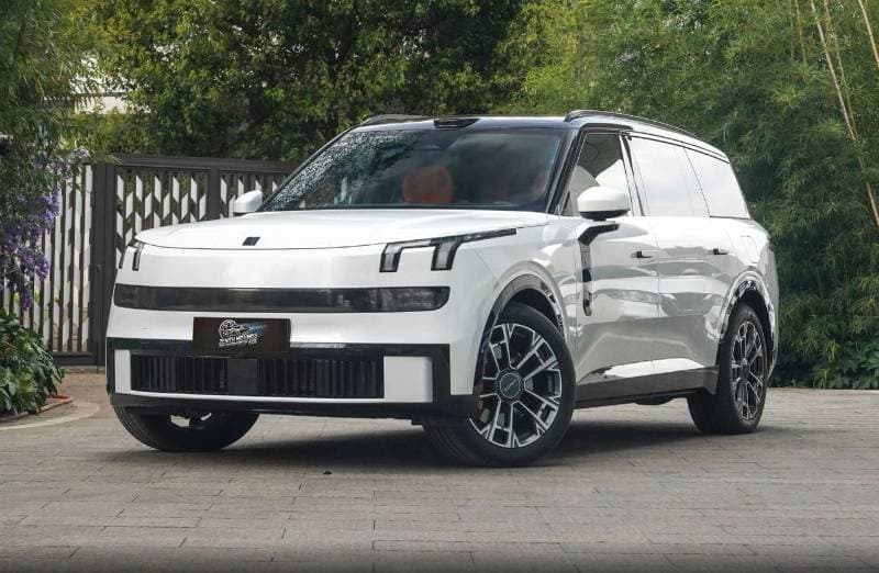 2025 Lynk & Co 900 Ultra thumbnail 2