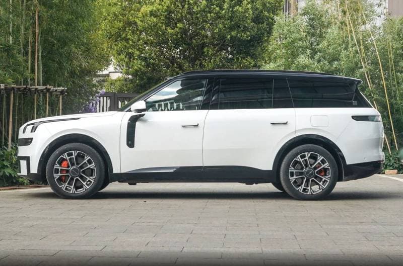 2025 Lynk & Co 900 Ultra thumbnail 3