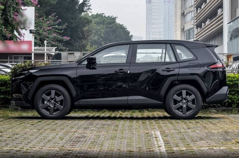 2026 Toyota RAV4 2.5L Luxury thumbnail 3