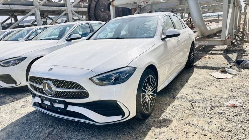 2025 Mercedes Benz C 200 L thumbnail 2