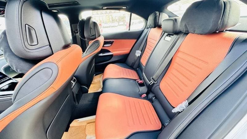 2025 Mercedes Benz C 200 L thumbnail 8