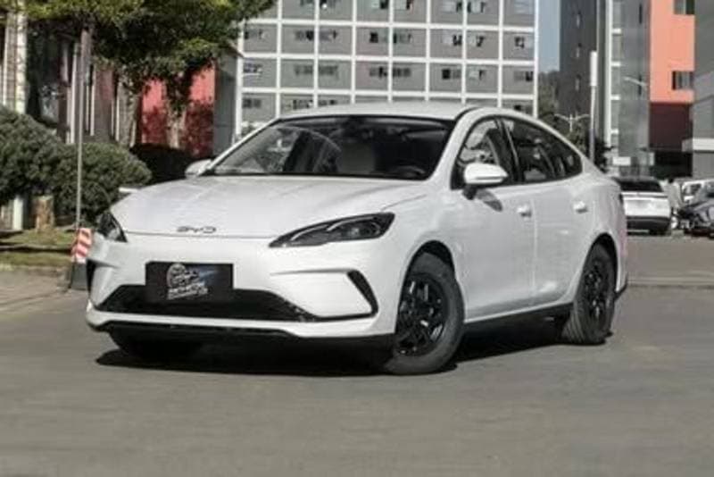 2025 BYD Seal 05 Luxury thumbnail 2