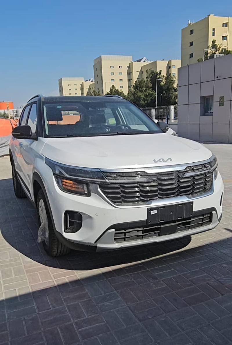 2026 Kia Seltos LX STANDARD thumbnail 3