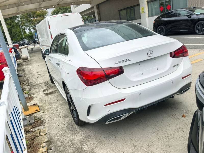 2025 Mercedes Benz A 200 L thumbnail 5