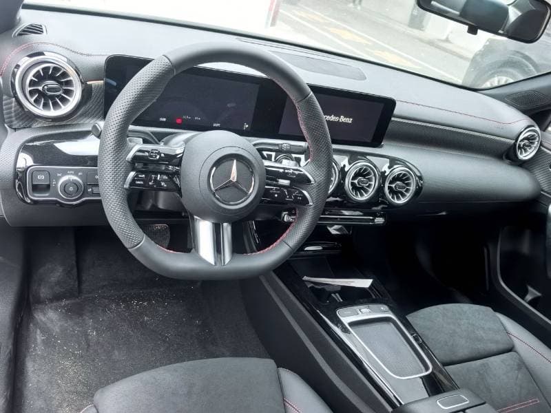 2025 Mercedes Benz A 200 L thumbnail 6