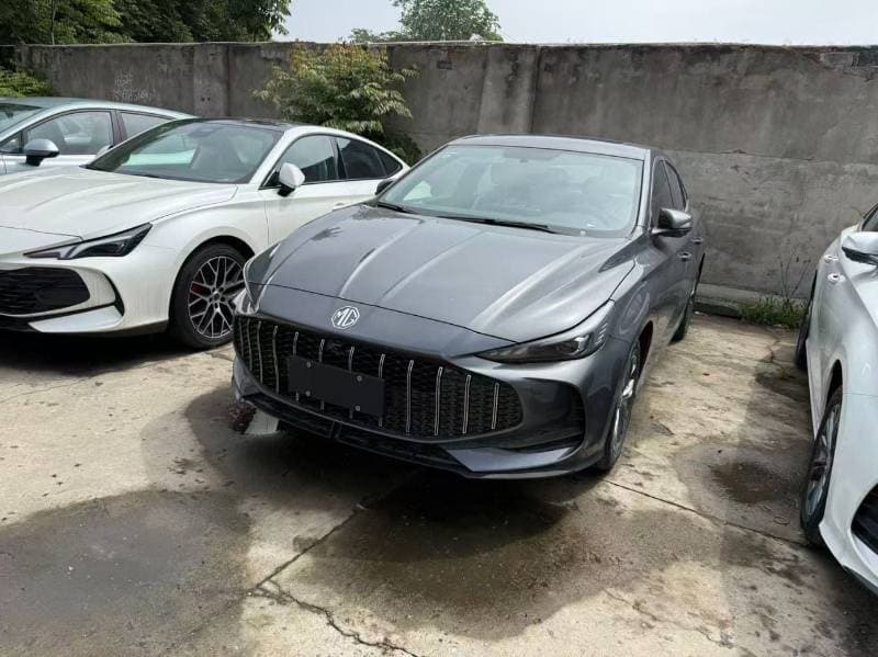 2026 MG 5 LUX