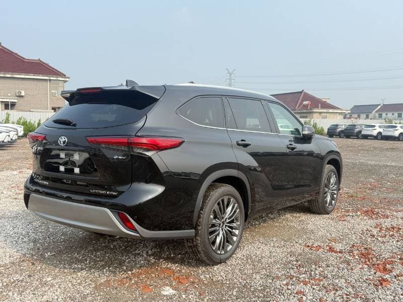 2026 Toyota Highlander Supreme thumbnail 6