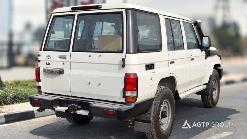 2025 Toyota Land Cruiser 70 LC 76 , 5 DOOR thumbnail 4