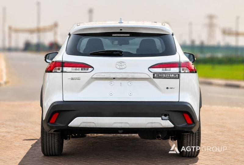 2026 Toyota Corolla Cross GLI thumbnail 5