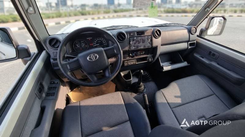 2025 Toyota Land Cruiser 70 LC 76 , 5 DOOR thumbnail 8