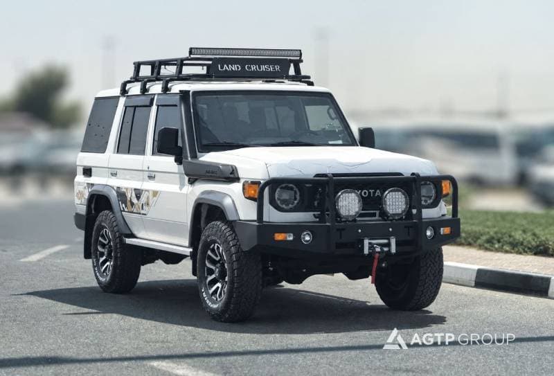 2026 Toyota Land Cruiser 70 LC76 LX thumbnail 2