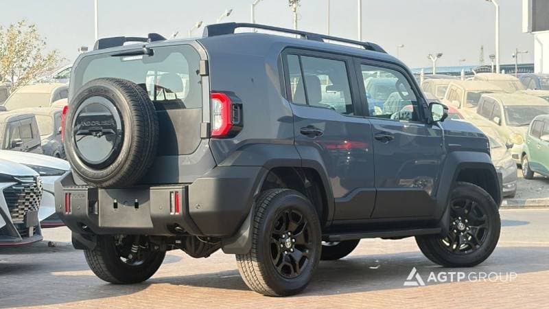 2027 Toyota FJ Cruiser GXR thumbnail 5