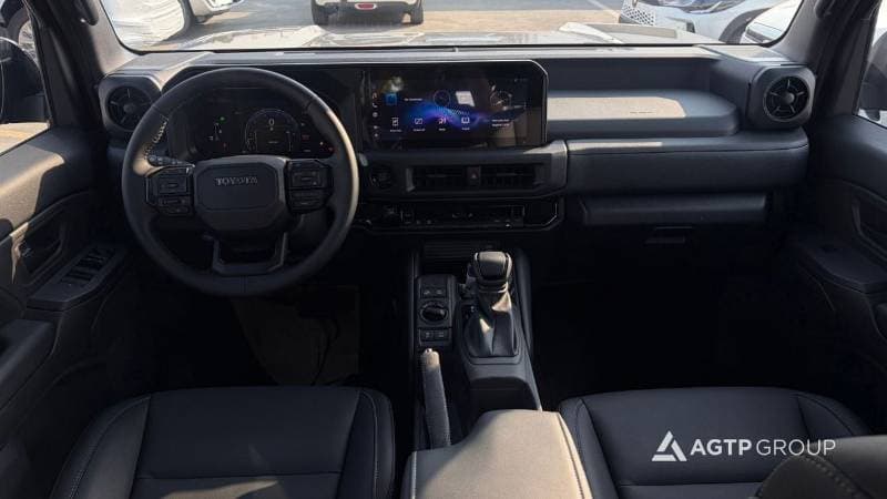2027 Toyota FJ Cruiser GXR thumbnail 7