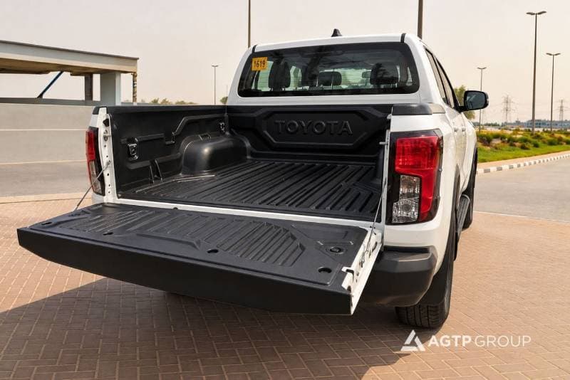2026 Toyota Hilux DX thumbnail 5