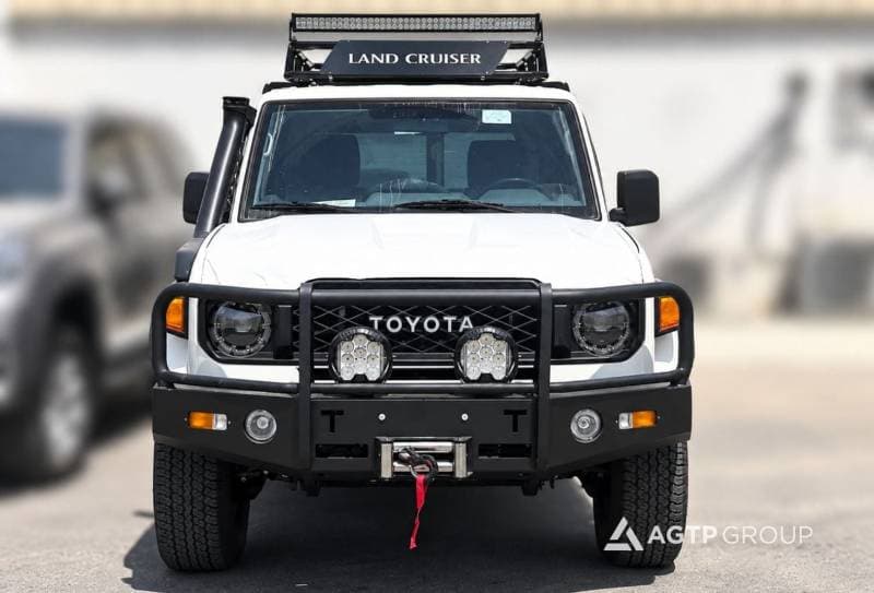 2026 Toyota Land Cruiser 70 LC76 LX thumbnail 2