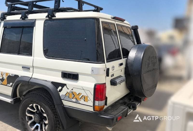 2026 Toyota Land Cruiser 70 LC76 LX thumbnail 6