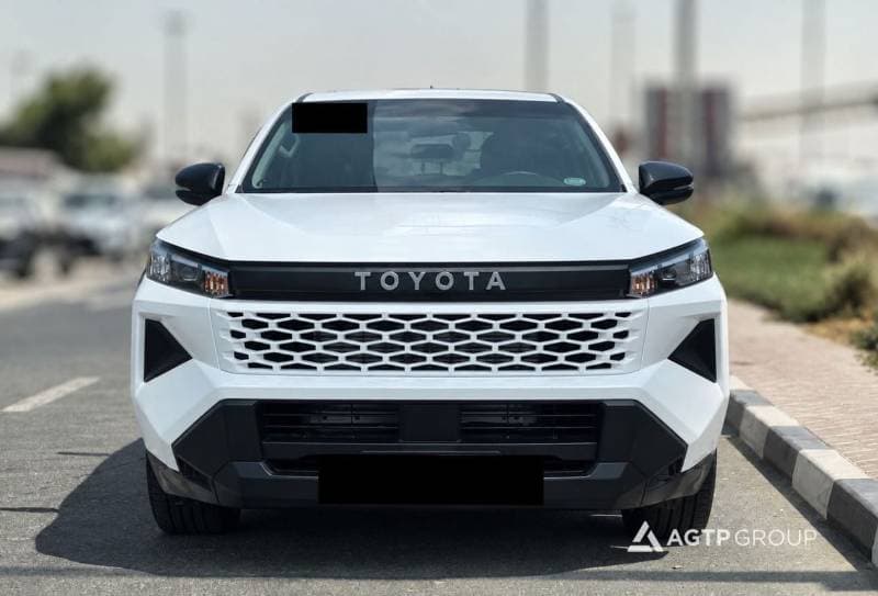 2026 Toyota Hilux DX thumbnail 2
