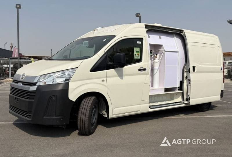 2026 Toyota Hiace DX thumbnail 4
