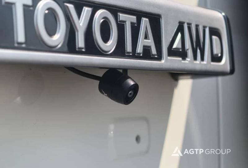 2025 Toyota Land Cruiser 70 LC76 LX thumbnail 8