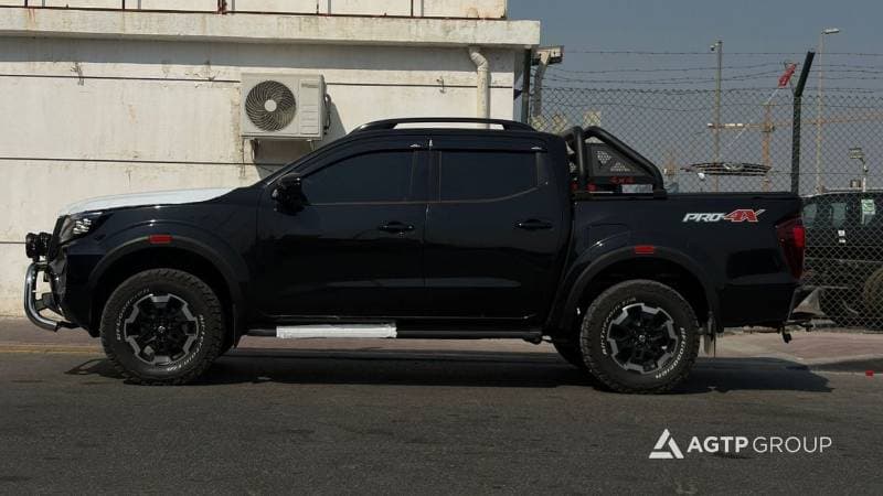 2025 Nissan Navara thumbnail 7