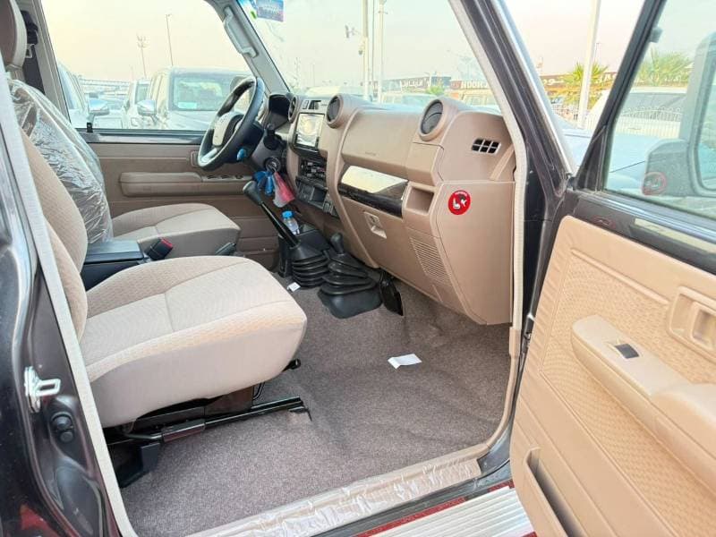 2026 Toyota Land Cruiser 70 LC76 LX thumbnail 7