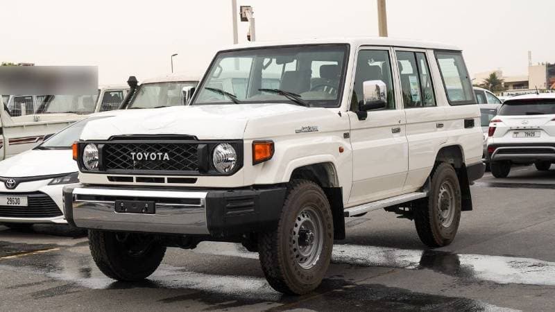 2026 Toyota Land Cruiser 70 LC76 LX thumbnail 2