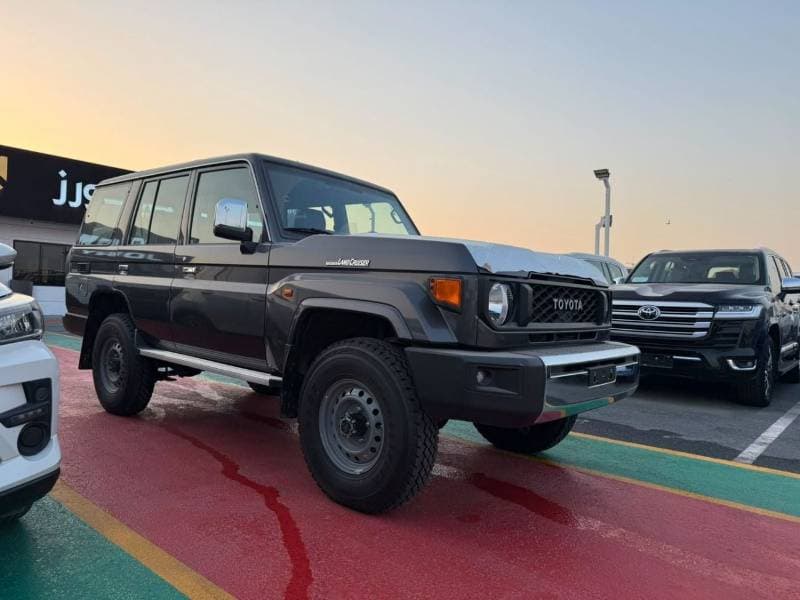 2026 Toyota Land Cruiser 70 LC76 LX thumbnail 2