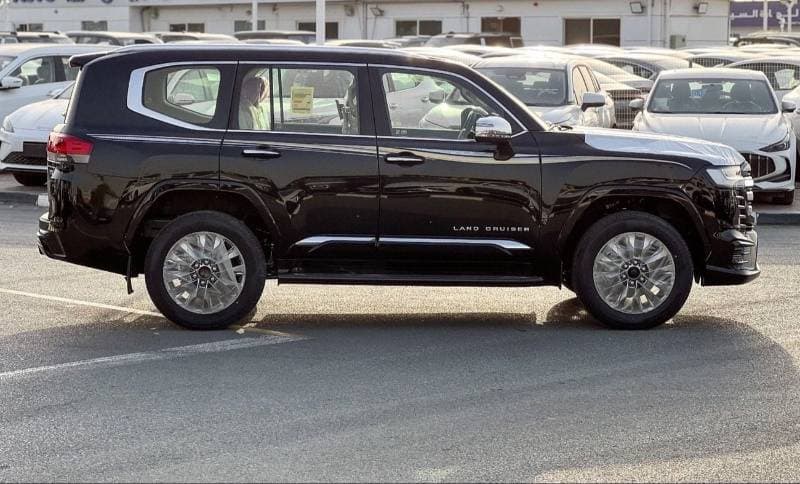 2026 Toyota Land Cruiser VX thumbnail 7