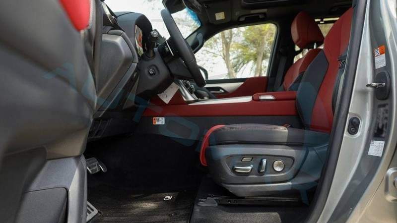 2026 Lexus LX700h F SPORT thumbnail 7